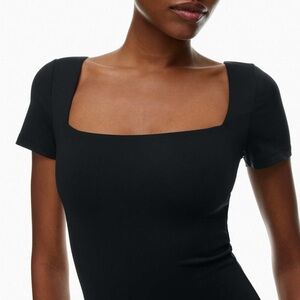 Price drop! Babaton Contour short sleeve bodysuit in navy